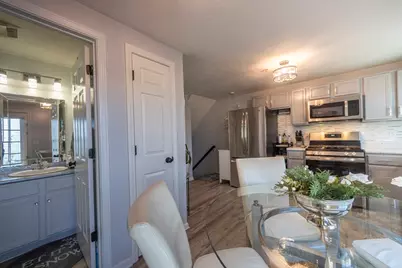 417 Hildreth St #2, Lowell, MA 01850 - Photo 4