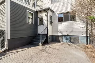 56 Spring St, Cambridge, MA 02141 - Photo 14