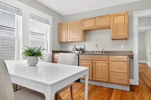 187 Florence St, Boston, MA 02131 - Photo 8