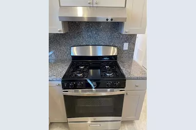 217 Washington St #2L, Lynn, MA 01902 - Photo 2