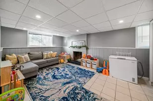 491 S West St, Agawam, MA 01030 - Photo 28