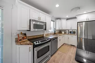 491 S West St, Agawam, MA 01030 - Photo 20