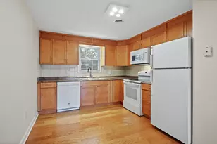 2 Constitution St, Methuen, MA 01844 - Photo 6