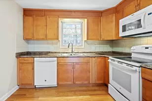2 Constitution St, Methuen, MA 01844 - Photo 8