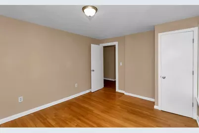 49 View St, Holyoke, MA 01040 - Photo 26