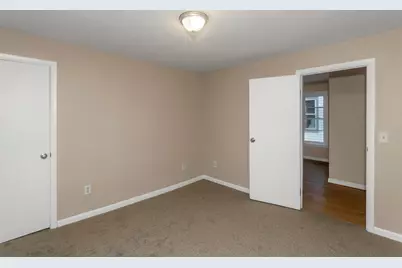 49 View St, Holyoke, MA 01040 - Photo 28