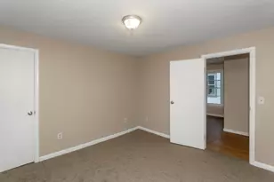 49 View St, Holyoke, MA 01040 - Photo 28