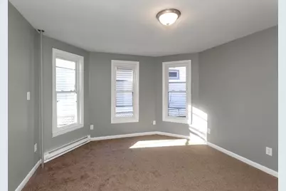 49 View St, Holyoke, MA 01040 - Photo 12