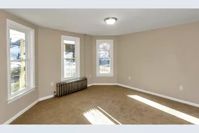 49 View St, Holyoke, MA 01040 - Photo 14
