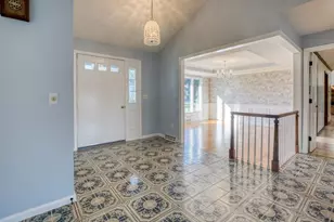 24 McIntosh Dr, Wilbraham, MA 01095 - Photo 4