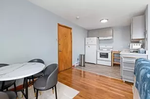 880 Broadway, Chelsea, MA 02150 - Photo 4