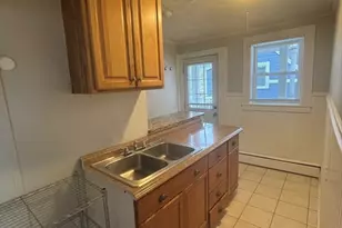 101 Cedar St, Haverhill, MA 01830 - Photo 6