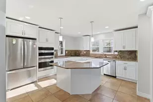 36 Chestnut St, Marlborough, MA 01752 - Photo 1