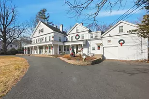 204 Village St, Medway, MA 02053 - Photo 2