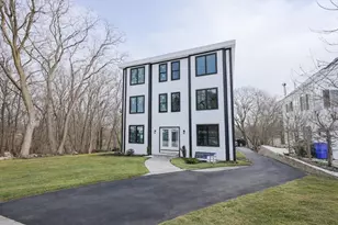 68 Rowe St, Boston, MA 02131 - Photo 16