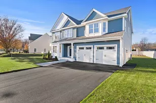 6 Callahan Dr, Woburn, MA 01801 - Photo 34