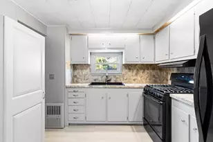 520 S Main St, Orange, MA 01364 - Photo 10