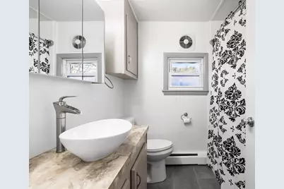 520 S Main St, Orange, MA 01364 - Photo 18