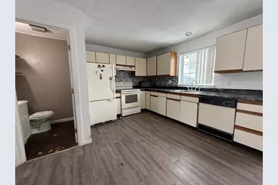 189 Essex St #H, Springfield, MA 01151 - Photo 10