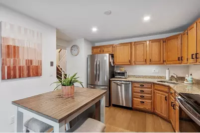 610 Ridgefield Cir #B, Clinton, MA 01510 - Photo 10