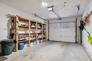 610 Ridgefield Cir, Clinton, MA 01510 - Photo 28