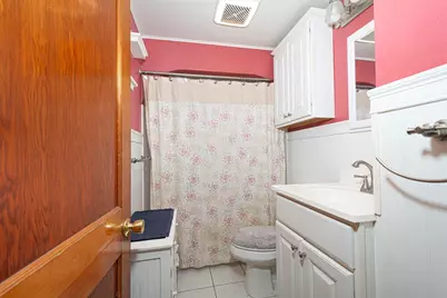 49 Pleasant St, Lunenburg, MA 01462 - Photo 12