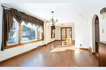 49 Pleasant St, Lunenburg, MA 01462 - Photo 6