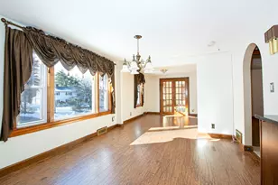 49 Pleasant St, Lunenburg, MA 01462 - Photo 6