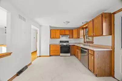 37 Annawon Dr, Halifax, MA 02338 - Photo 10