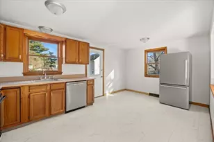 37 Annawon Dr, Halifax, MA 02338 - Photo 8