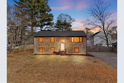 37 Annawon Dr, Halifax, MA 02338 - Photo 2