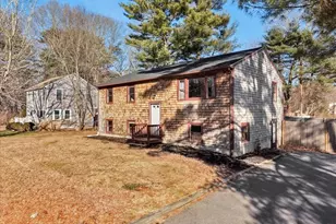 37 Annawon Dr, Halifax, MA 02338 - Photo 1