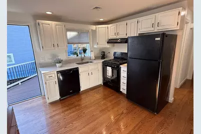 34 Golden Hills Rd, Saugus, MA 01906 - Photo 10