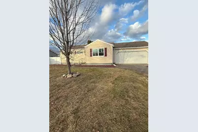 36 Daley St, Chicopee, MA 01013 - Photo 2