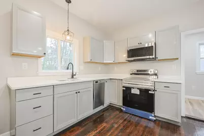 135 Washburn St, Taunton, MA 02780 - Photo 4