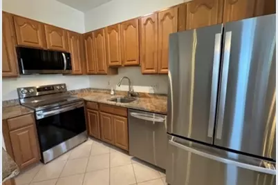 600 Washington St #5, Wellesley, MA 02482 - Photo 4