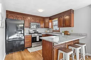 610 Wellman Ave, Chelmsford, MA 01863 - Photo 8