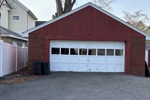 172 Florence St, Melrose, MA 02176 - Photo 2