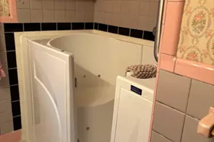 172 Florence St, Melrose, MA 02176 - Photo 10