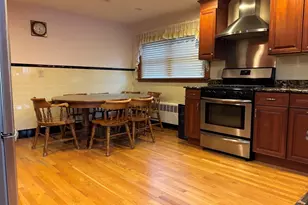 172 Florence St, Melrose, MA 02176 - Photo 4