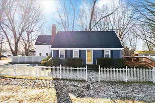 20 Washburn St, Attleboro, MA 02703 - Photo 2