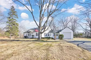 865 S Branch Pkwy, Springfield, MA 01118 - Photo 2