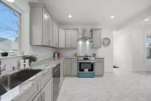 11 Herman St, Springfield, MA 01108 - Photo 14