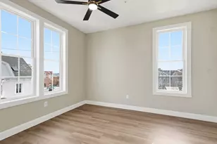 8 Vine St, Haverhill, MA 01830 - Photo 20