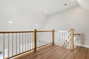 8 Vine St, Haverhill, MA 01830 - Photo 24