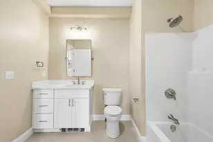 8 Vine St, Haverhill, MA 01830 - Photo 18