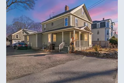 117 Elm St #1, Amesbury, MA 01913 - Photo 2