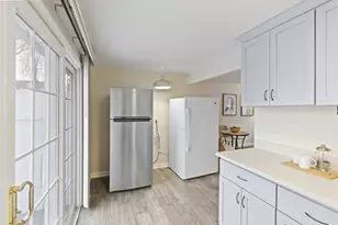 58 Neillian Way, Bedford, MA 01730 - Photo 6