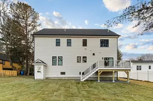 395 Vernon St, Wakefield, MA 01880 - Photo 38