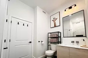 360 Meridian St, Boston, MA 02128 - Photo 14